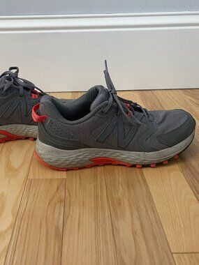 New Balance Trail WT410L17 Women's Athletic Trail Running Shoes -Size 8